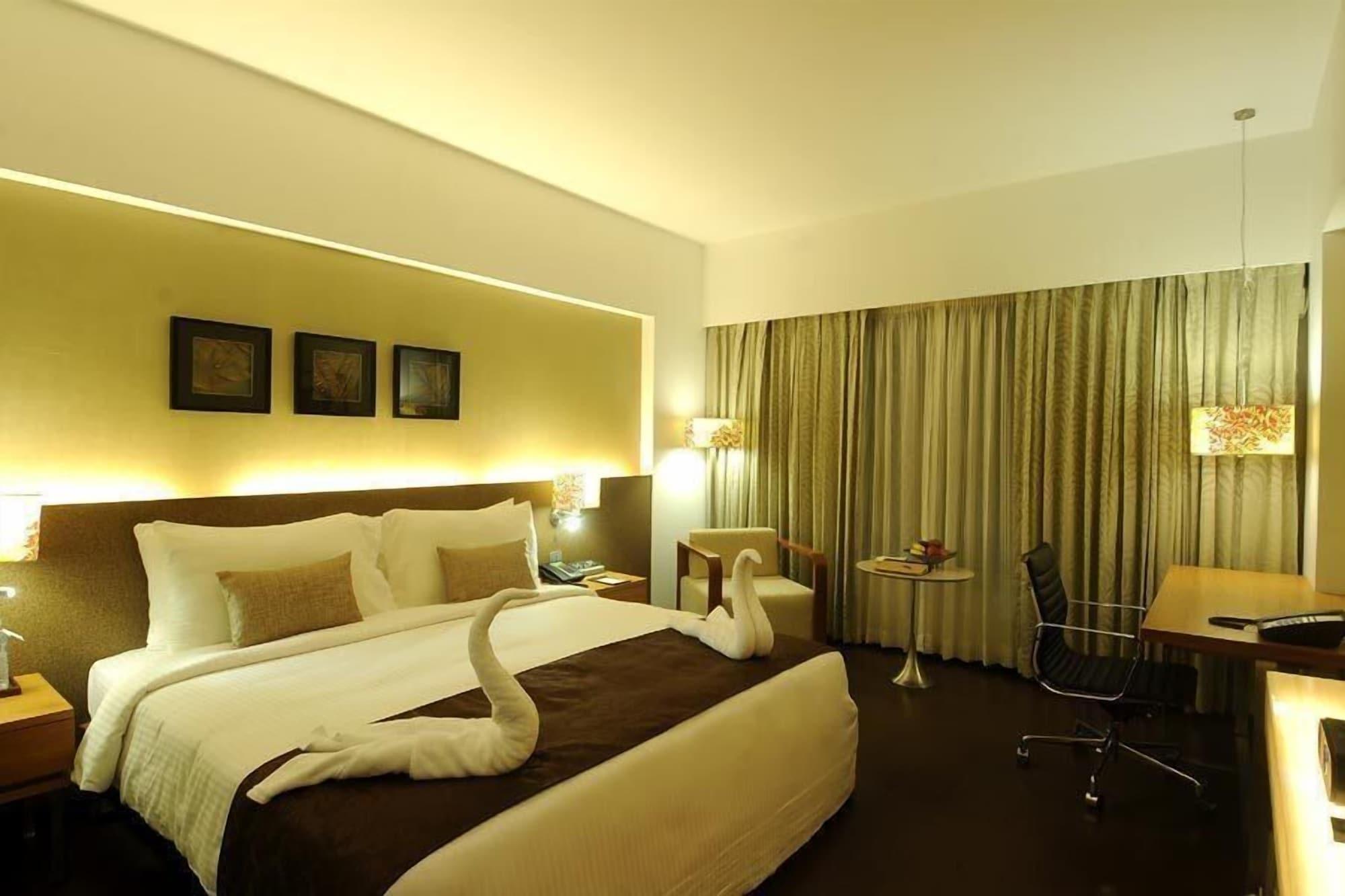 Fortune Select Sg Highway, Ahmedabad - Member Itc Hotels' Group 外观 照片