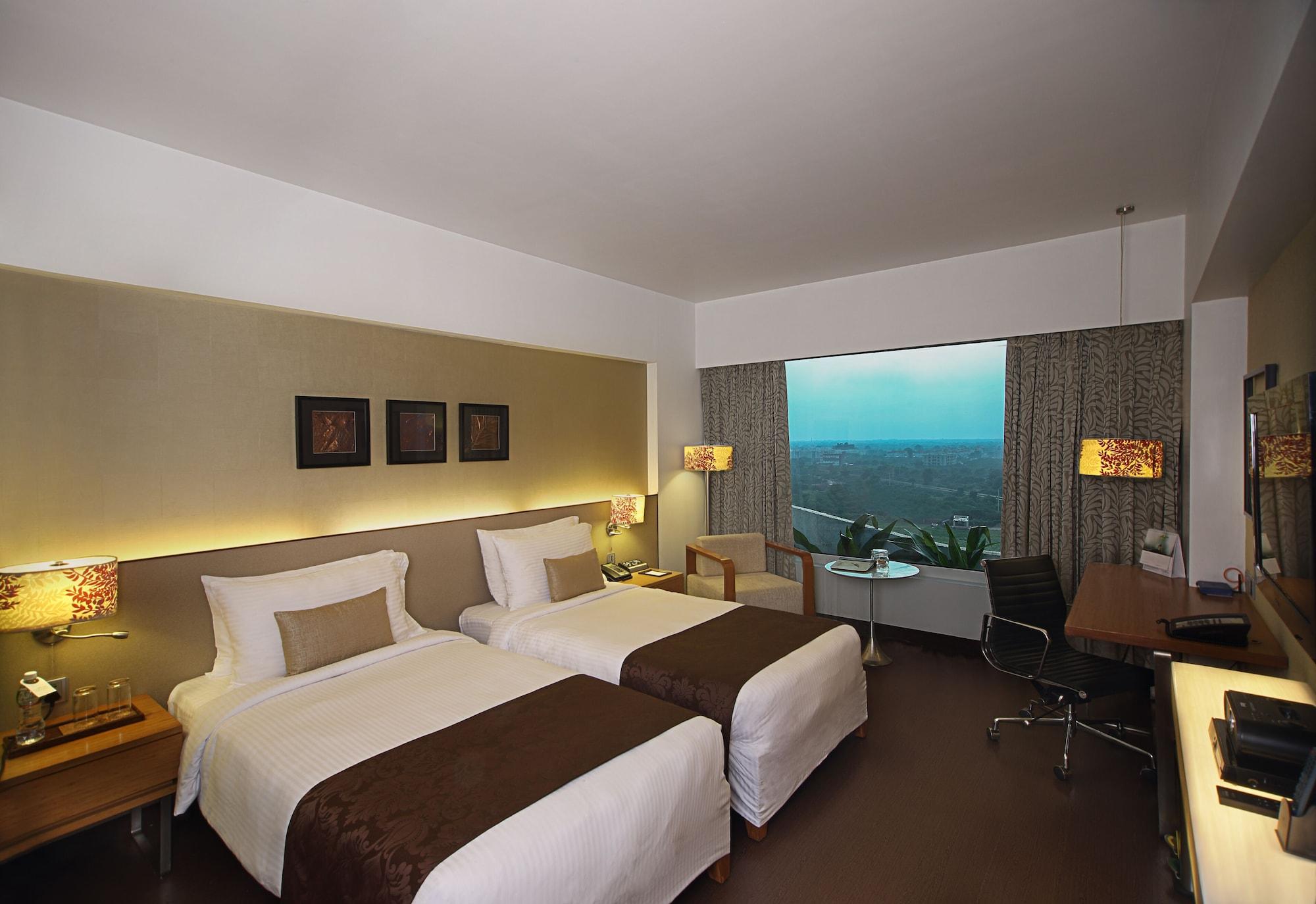 Fortune Select Sg Highway, Ahmedabad - Member Itc Hotels' Group 外观 照片