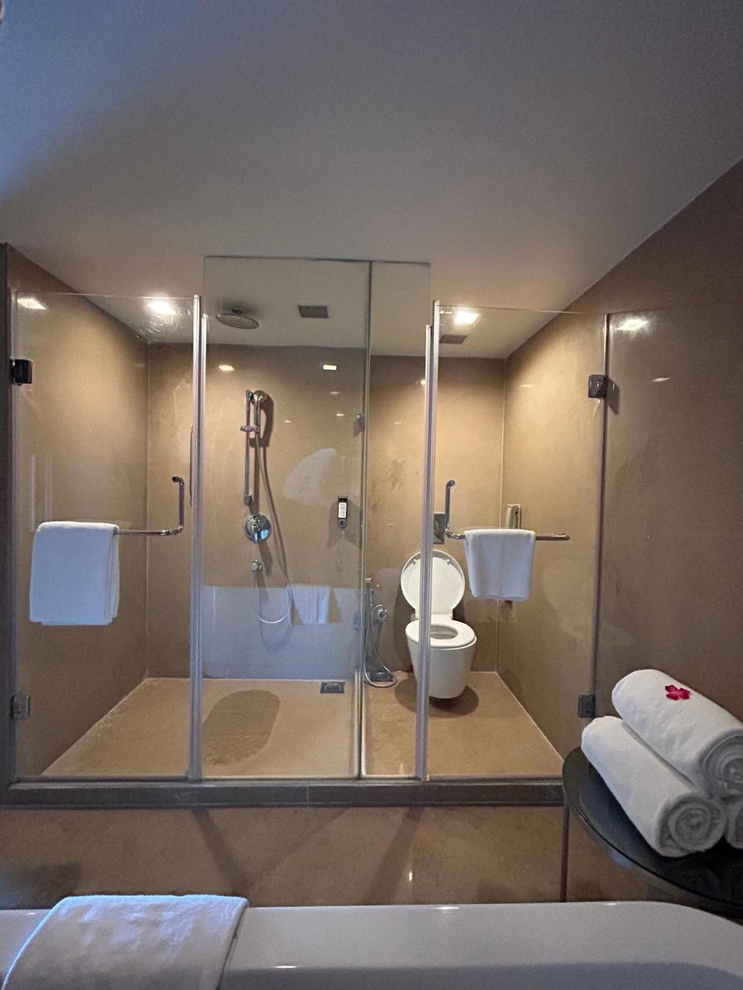 Fortune Select Sg Highway, Ahmedabad - Member Itc Hotels' Group 外观 照片
