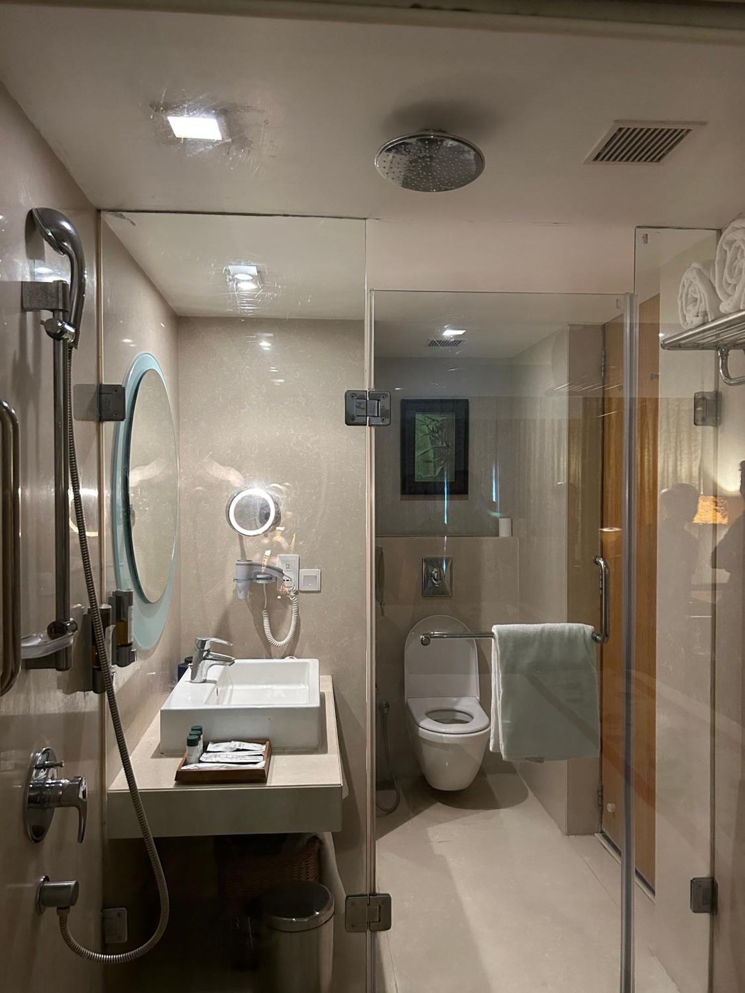 Fortune Select Sg Highway, Ahmedabad - Member Itc Hotels' Group 外观 照片