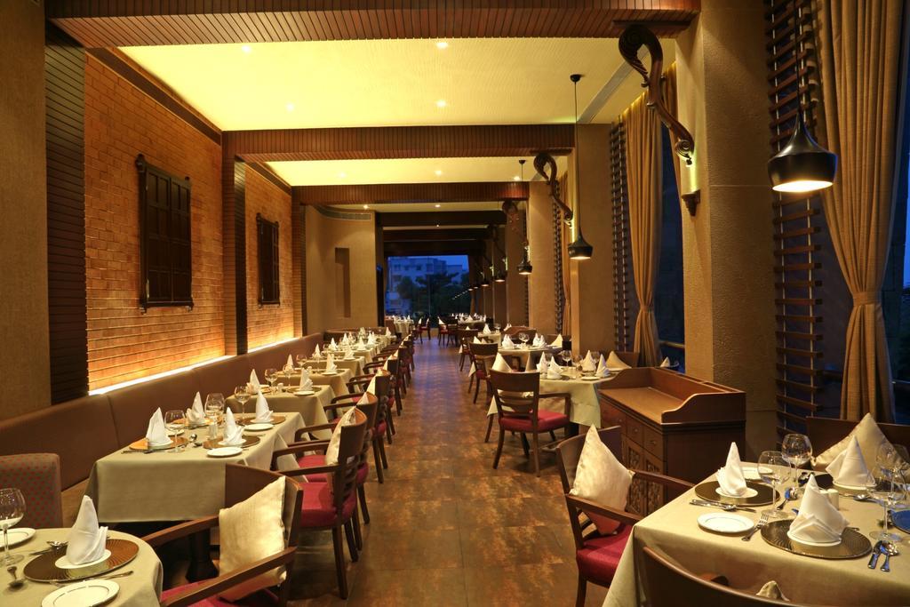 Fortune Select Sg Highway, Ahmedabad - Member Itc Hotels' Group 外观 照片