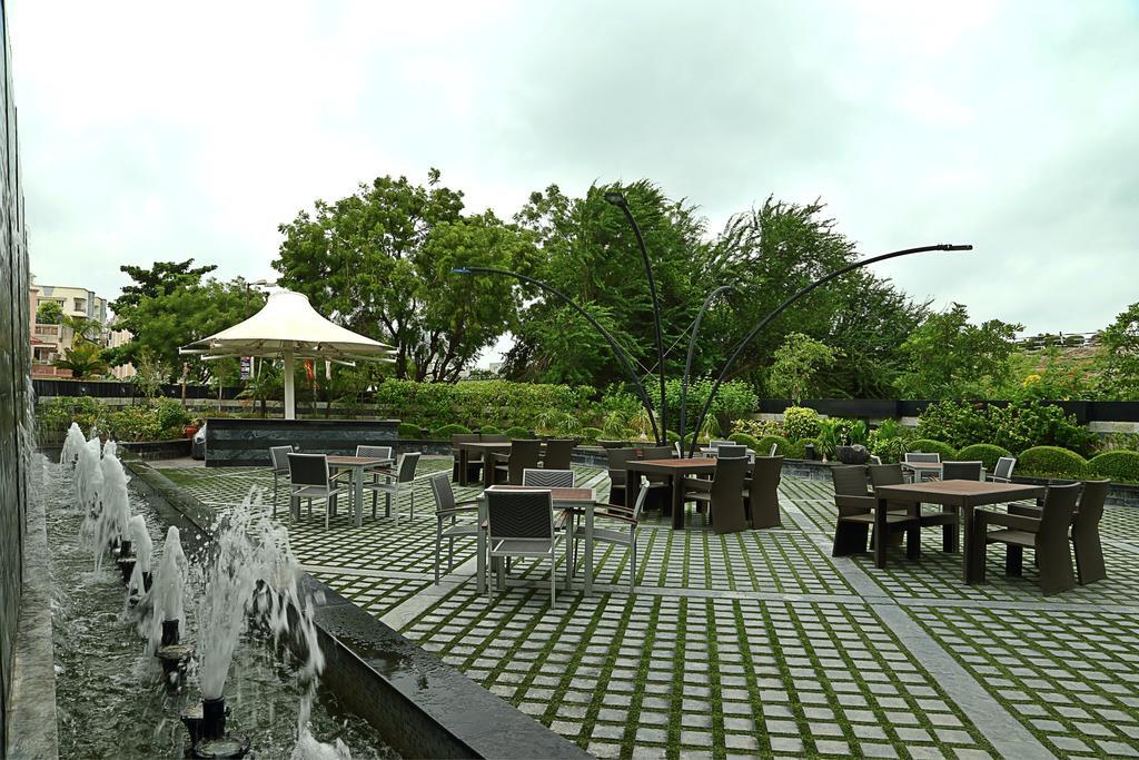 Fortune Select Sg Highway, Ahmedabad - Member Itc Hotels' Group 外观 照片
