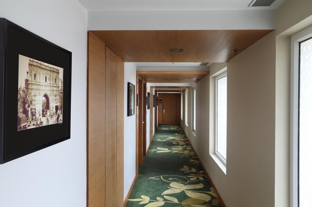 Fortune Select Sg Highway, Ahmedabad - Member Itc Hotels' Group 外观 照片