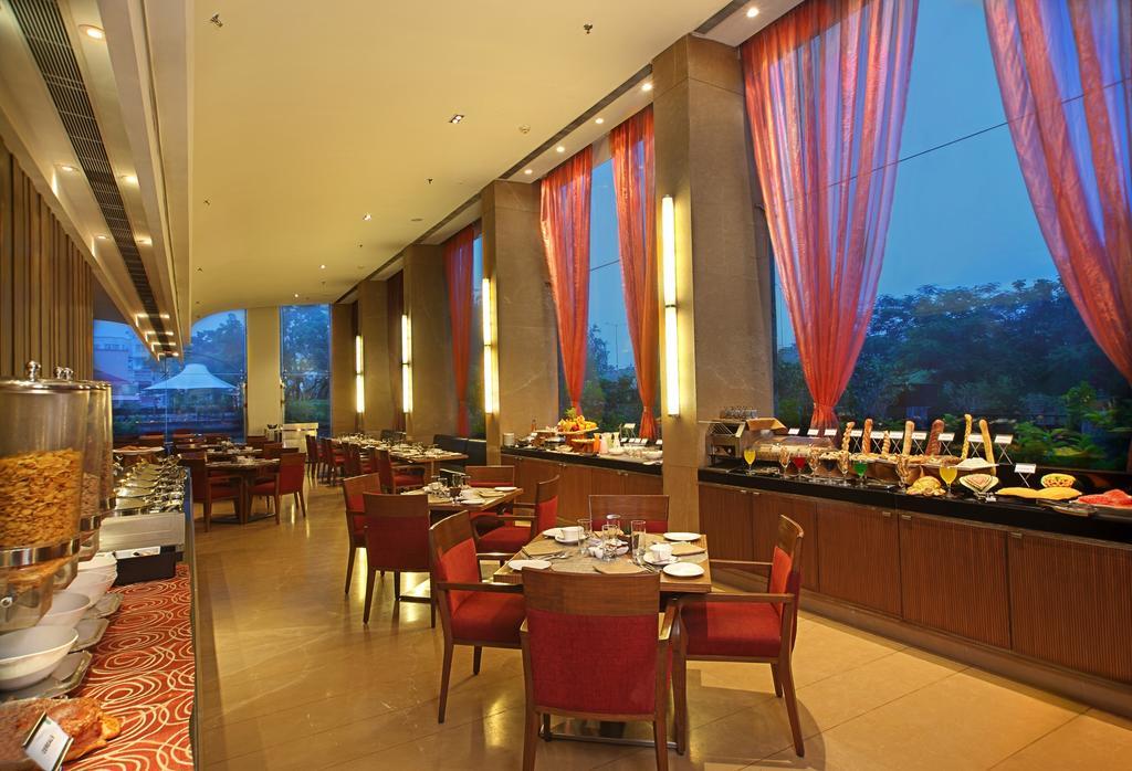 Fortune Select Sg Highway, Ahmedabad - Member Itc Hotels' Group 外观 照片
