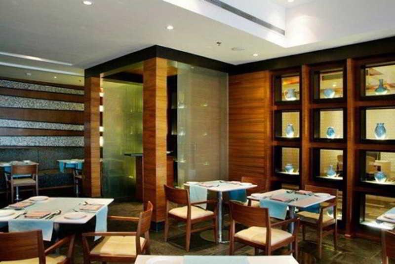 Fortune Select Sg Highway, Ahmedabad - Member Itc Hotels' Group 外观 照片
