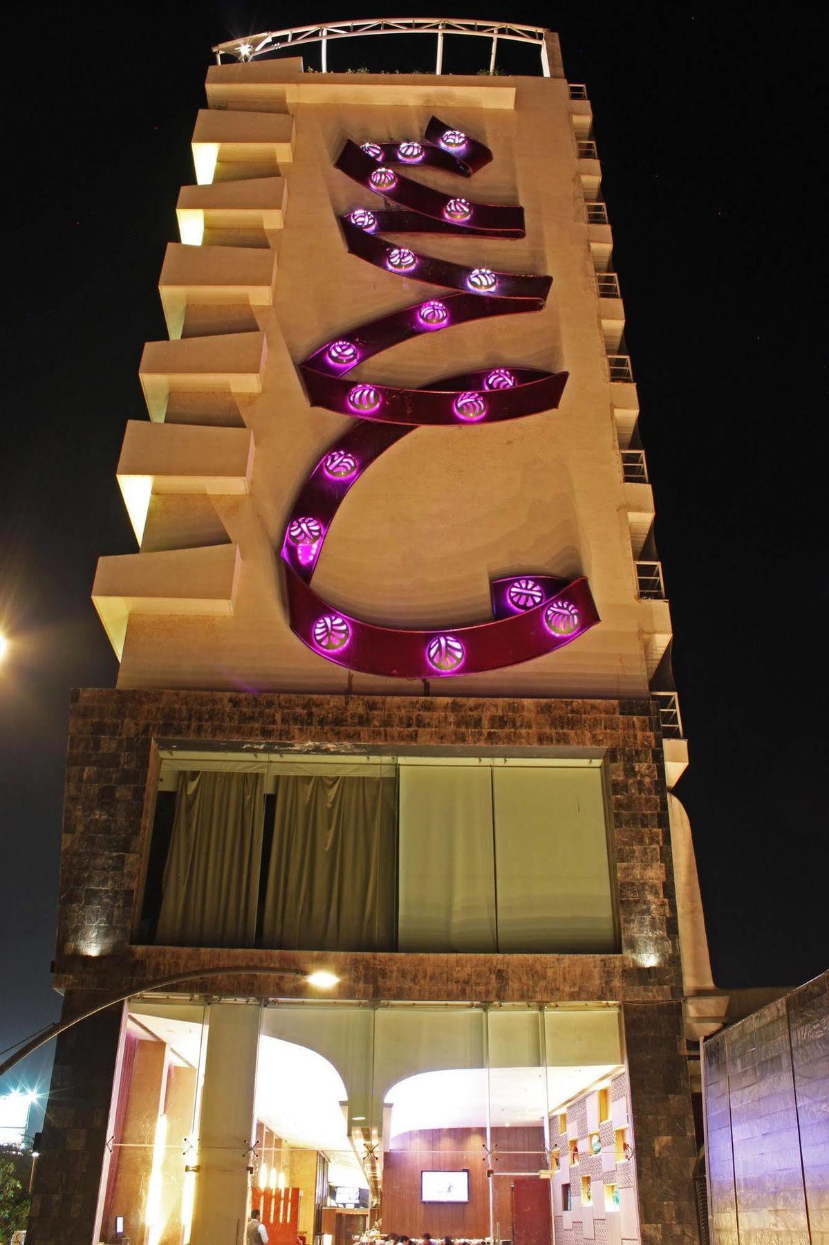 Fortune Select Sg Highway, Ahmedabad - Member Itc Hotels' Group 外观 照片