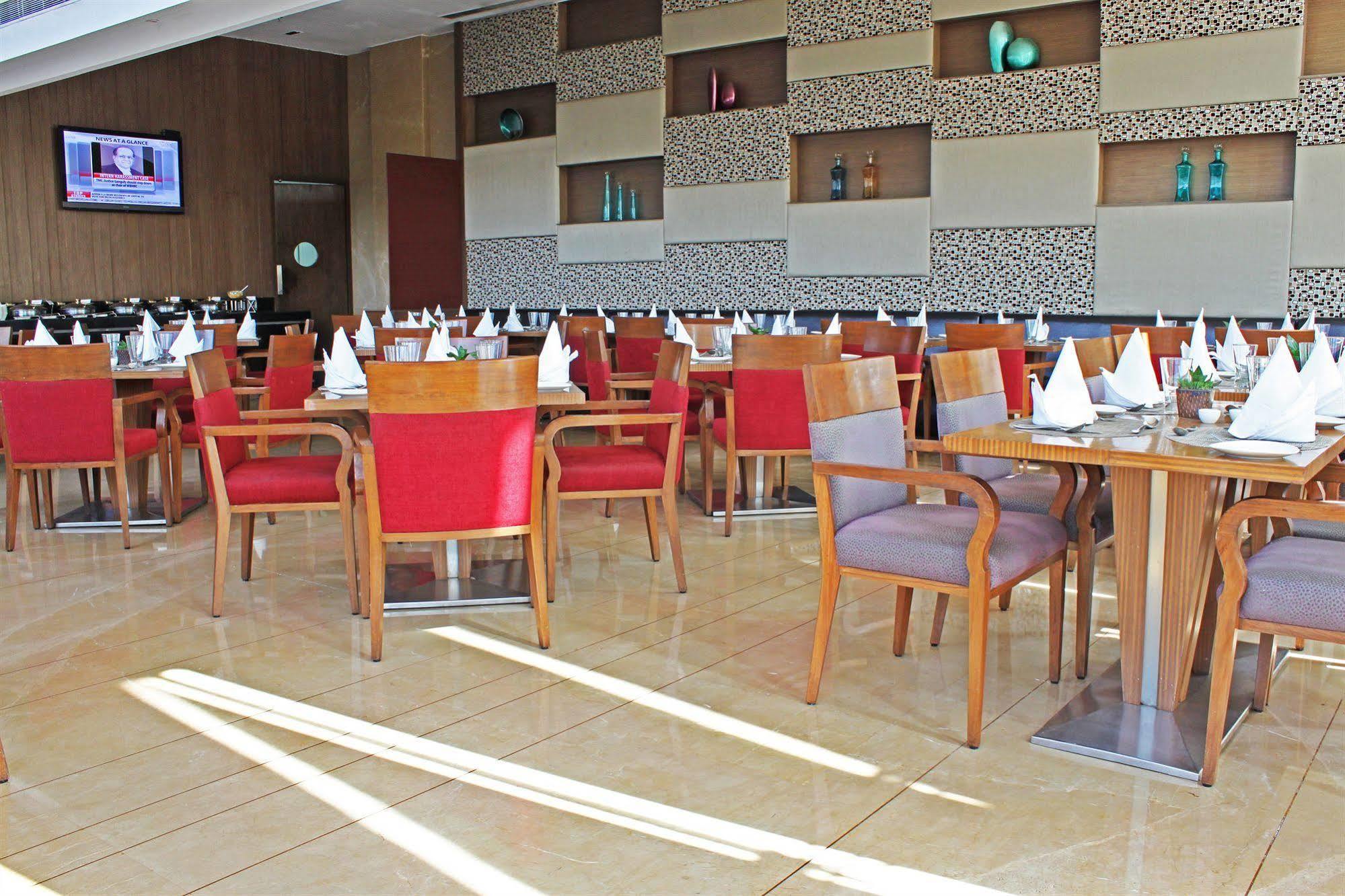 Fortune Select Sg Highway, Ahmedabad - Member Itc Hotels' Group 外观 照片