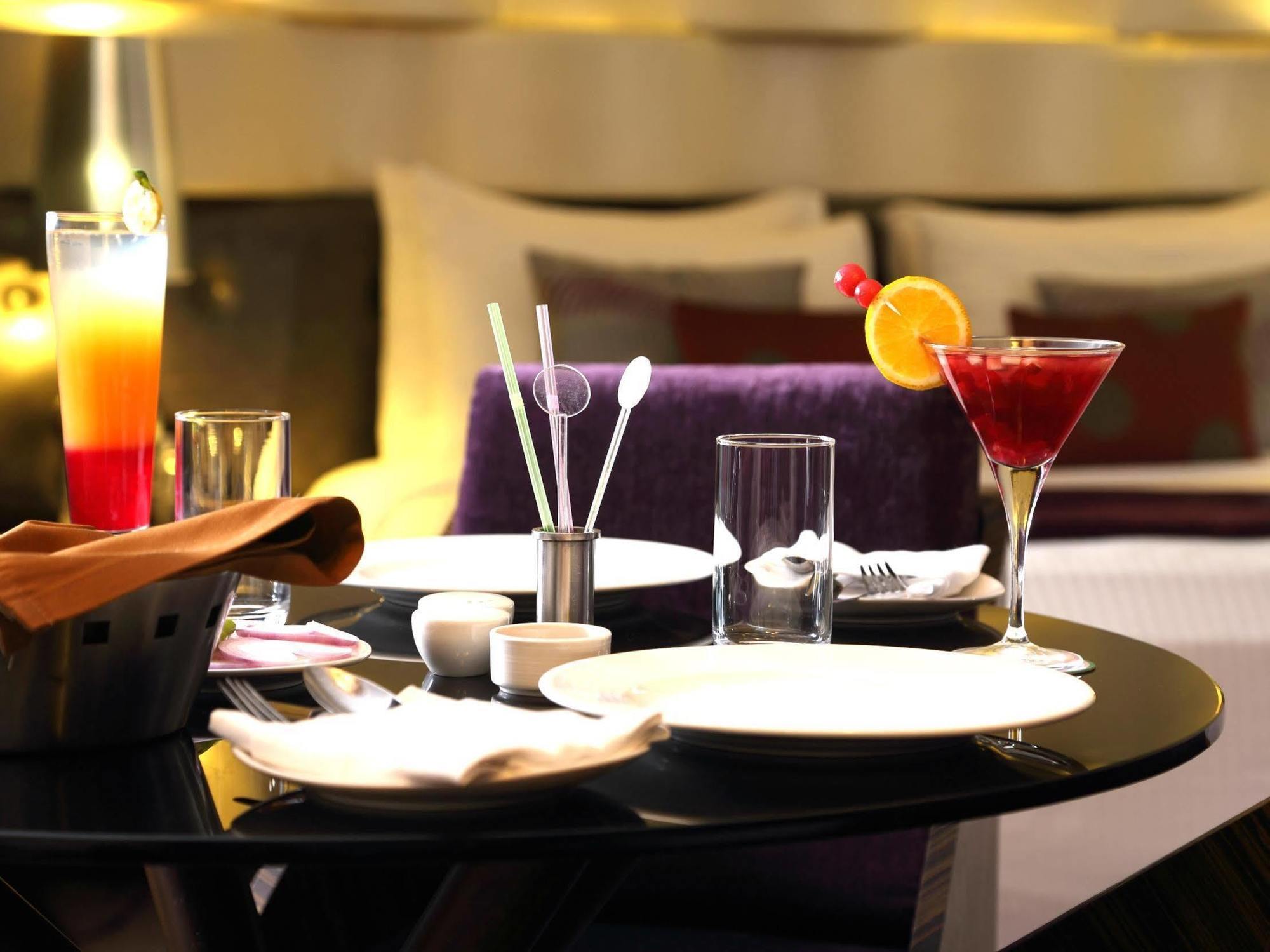 Fortune Select Sg Highway, Ahmedabad - Member Itc Hotels' Group 外观 照片