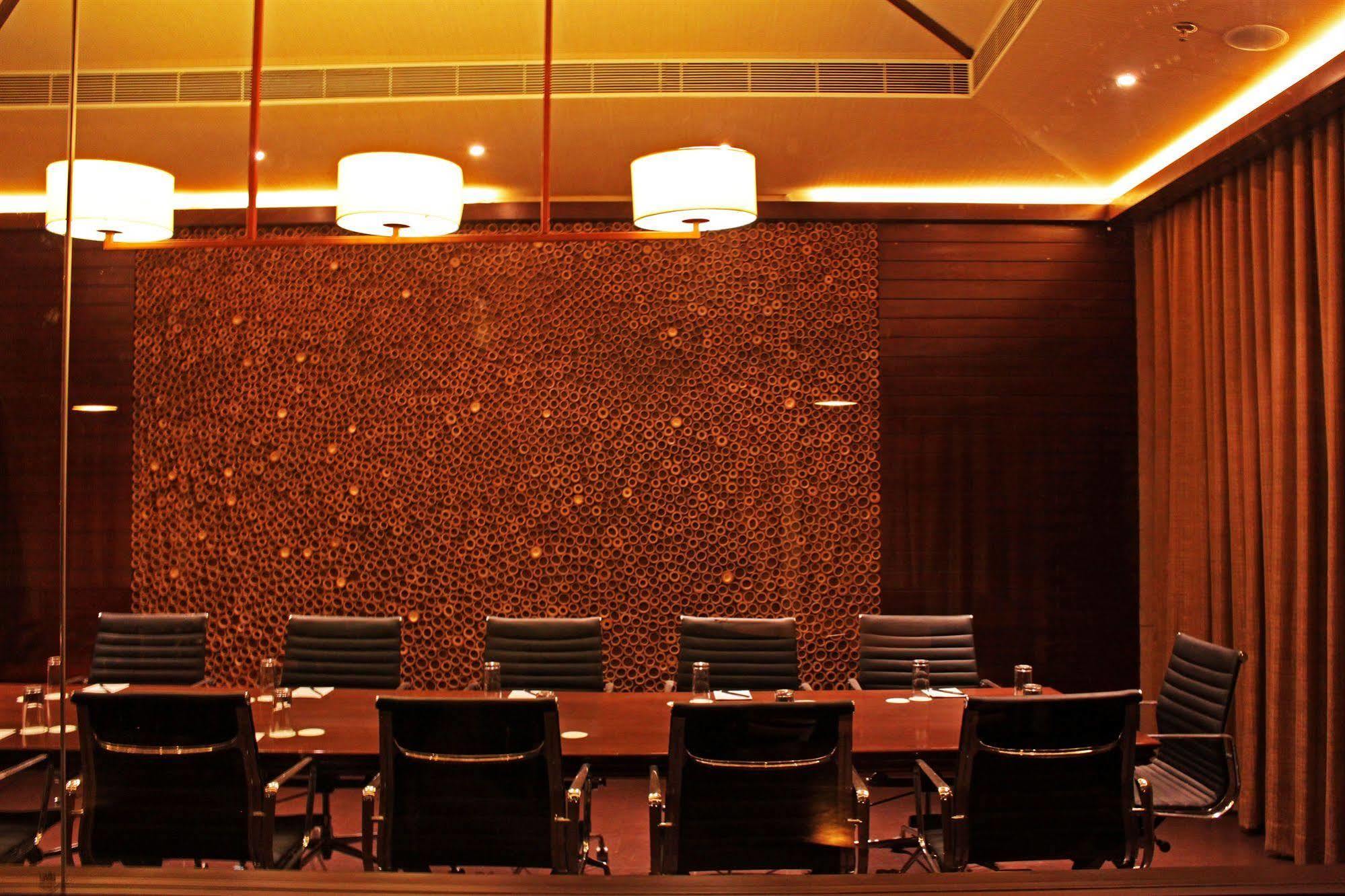 Fortune Select Sg Highway, Ahmedabad - Member Itc Hotels' Group 外观 照片